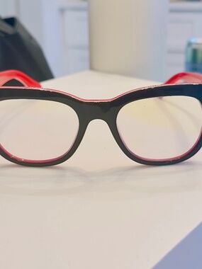 Caddis Miklos Limited Edition Black with Red inner temples 1.50